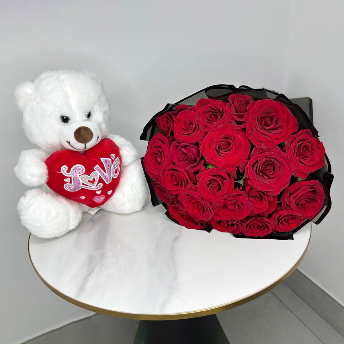 21 Red Roses and Red Bear